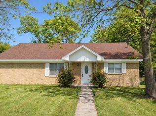 3300 Old Robinson Rd, Waco, TX 76706