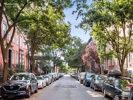 Rented by Sotheby's International Realty | media 23