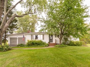 1386 Penfield Center Rd, Penfield, NY 14526