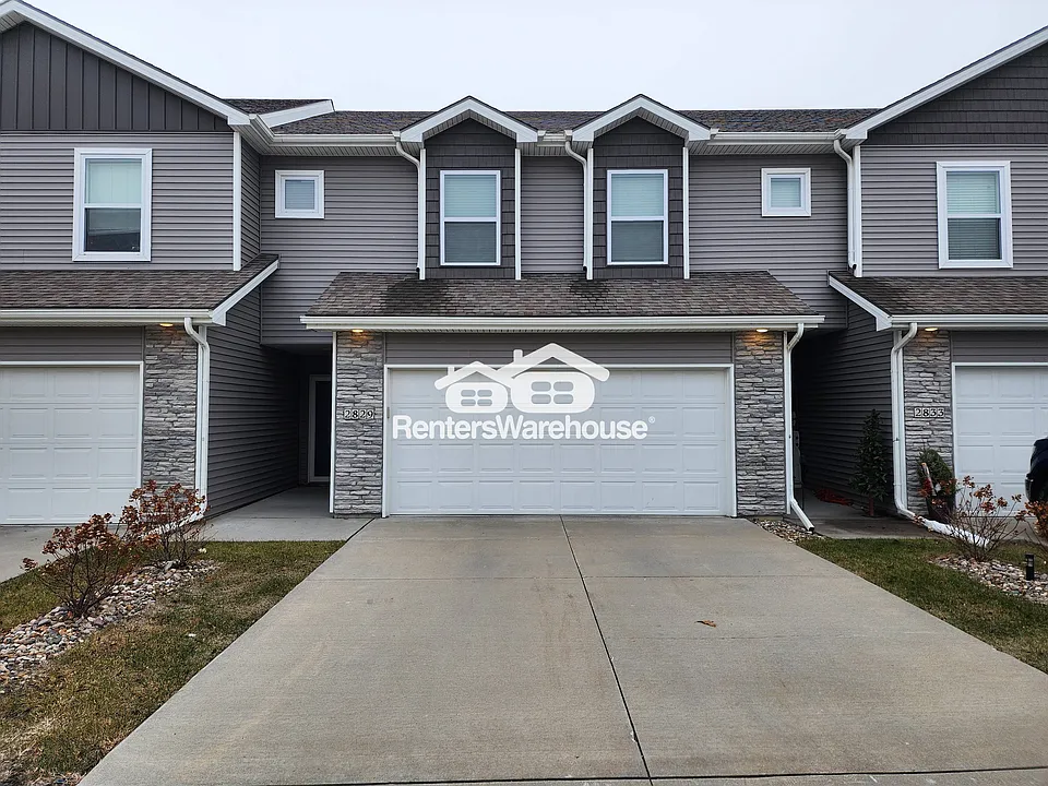 2829 NW Lois Ln