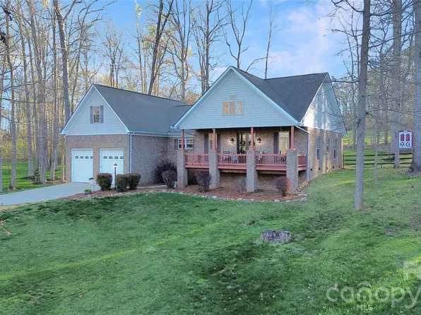 1520 Weatherwood Dr, Lincolnton, NC 28092