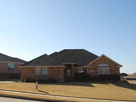 1st image of 901 Ryanfield Ct