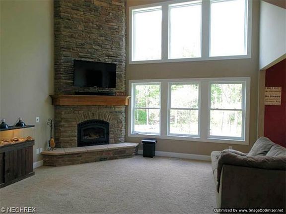 3rd image of 15030 Regents Way