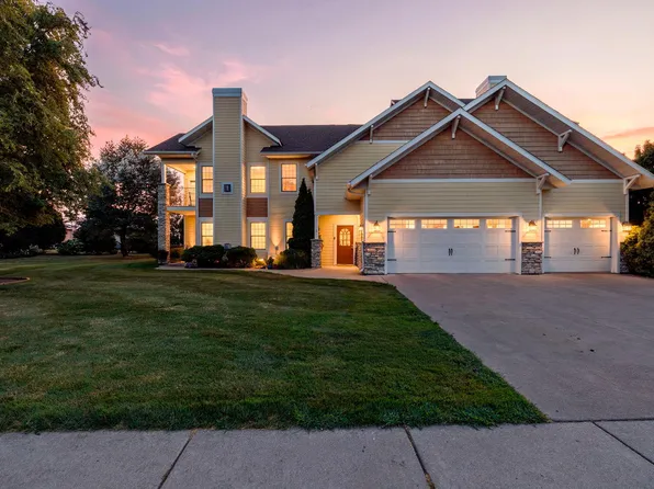 755 Hickory Way Unit 2, Lake City, MN 55041