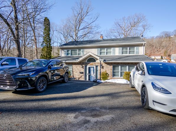 287 Skyline Lakes Dr