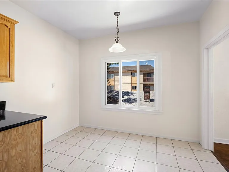 216-218 E Windsor Rd #3 — Photo 10