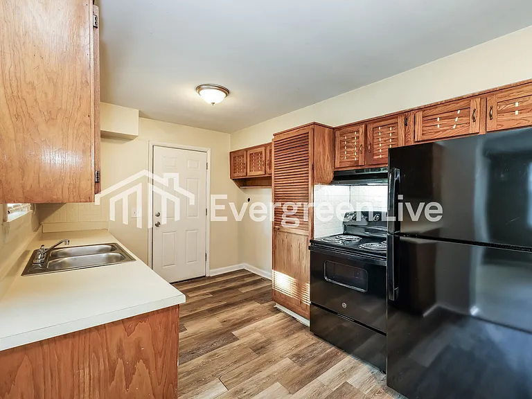 7340 Hopeful Rd — Photo 4