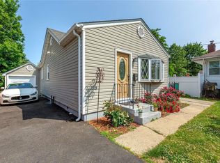 61 Robinwood Ave, Hempstead, NY 11550