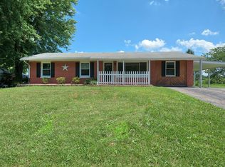 207 Avalon St, Brighton, IL 62012