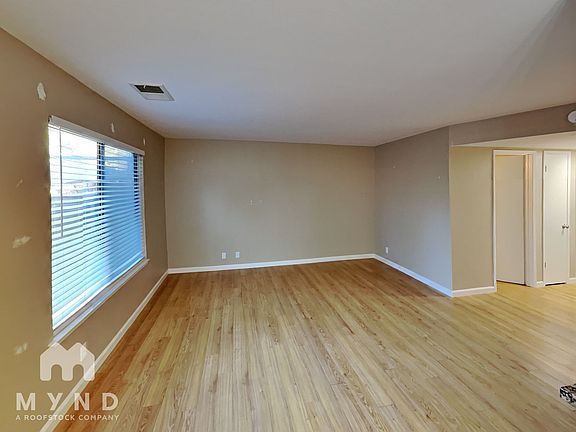 3rd image of 1534 Willard Garden Ct