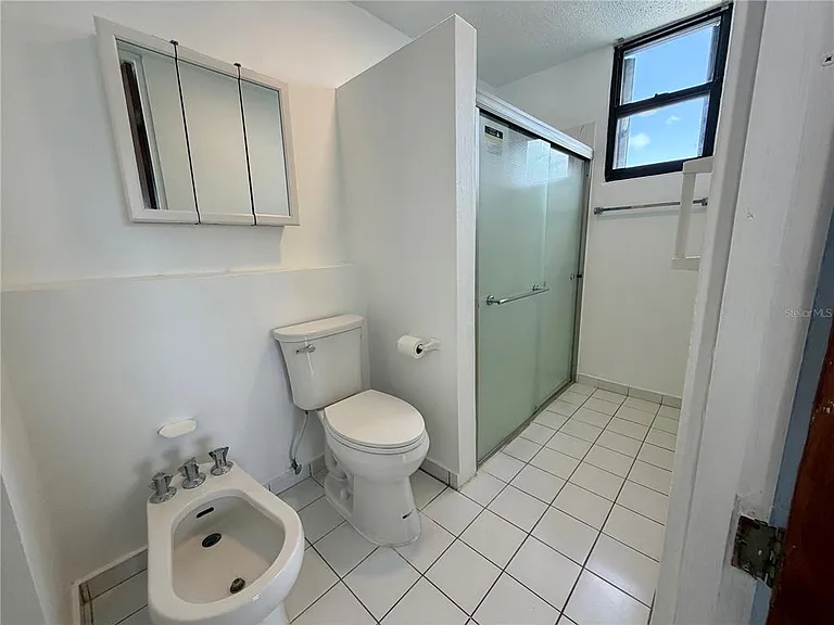 10 Cond The Towers At Plz #1905 — Photo 9