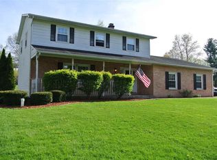 19290 Strawberry Hill Rd, South Bend, IN 46614