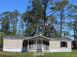 659 Jones St, Ray City, GA 31645