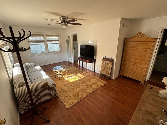 3rd image of 202 Albert Pl