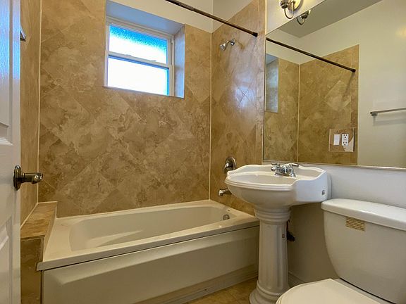 3rd image of 4816 N Avers Ave APT 3E