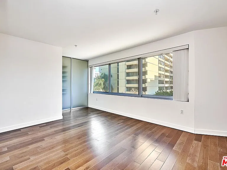 901 S Flower St #500 — Photo 15