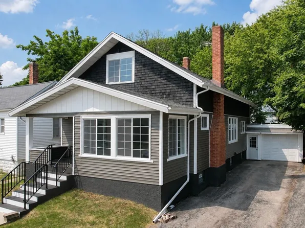 1006 15th Ave, Menominee, MI 49858