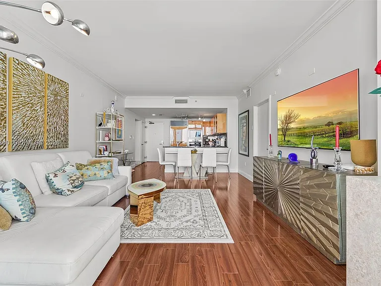 6799 Collins Ave #1103 — Photo 10
