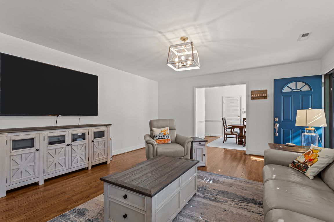 next background image