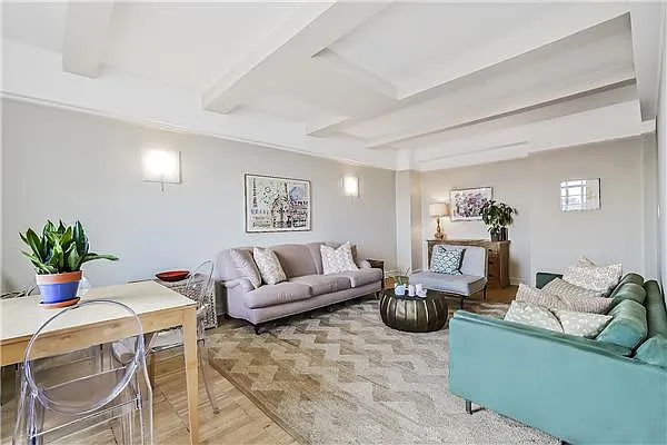 Sold by Avenue Sotheby's International Realty | media 10