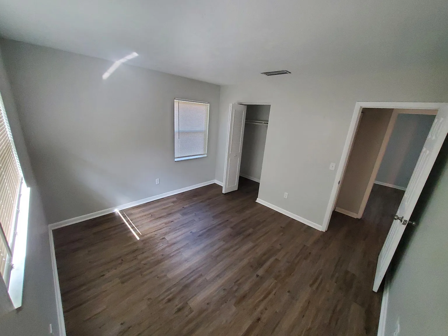 2 bed, 1101 sqft, $1,700 — Photo 3