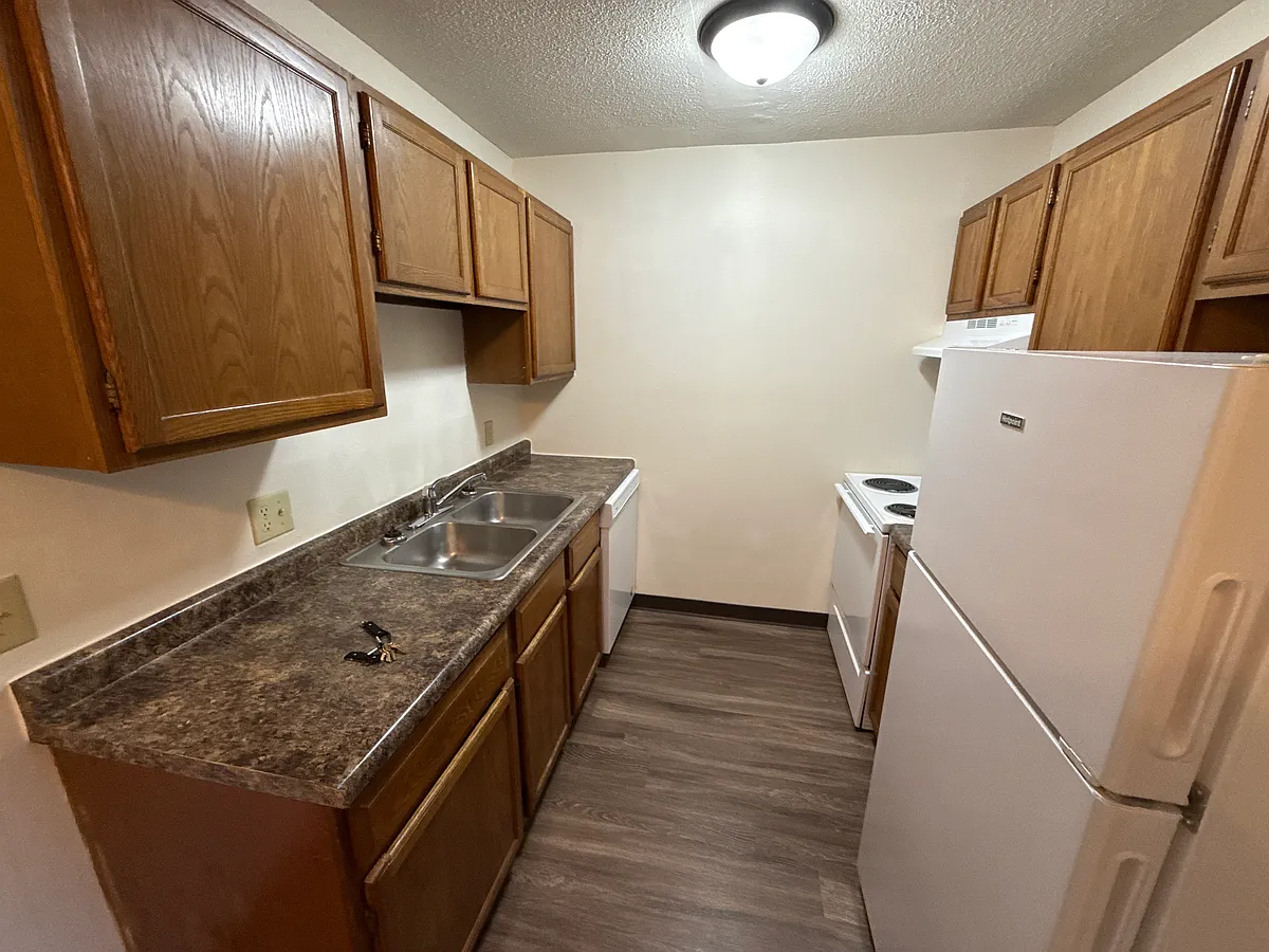 Building Photo - 402 5th Ave E #102