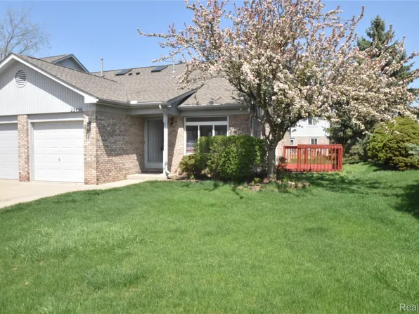 23436 Mahoney Ct #182, Brownstown, MI 48183