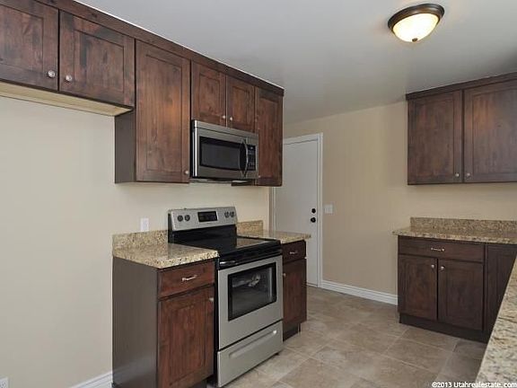 5th image of 3540 S Cochise Dr