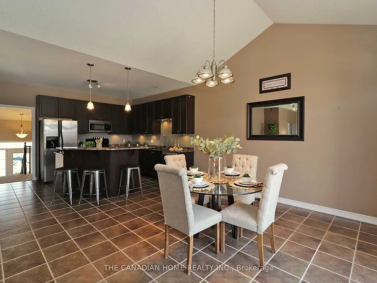 35 Cousins St — Photo 14