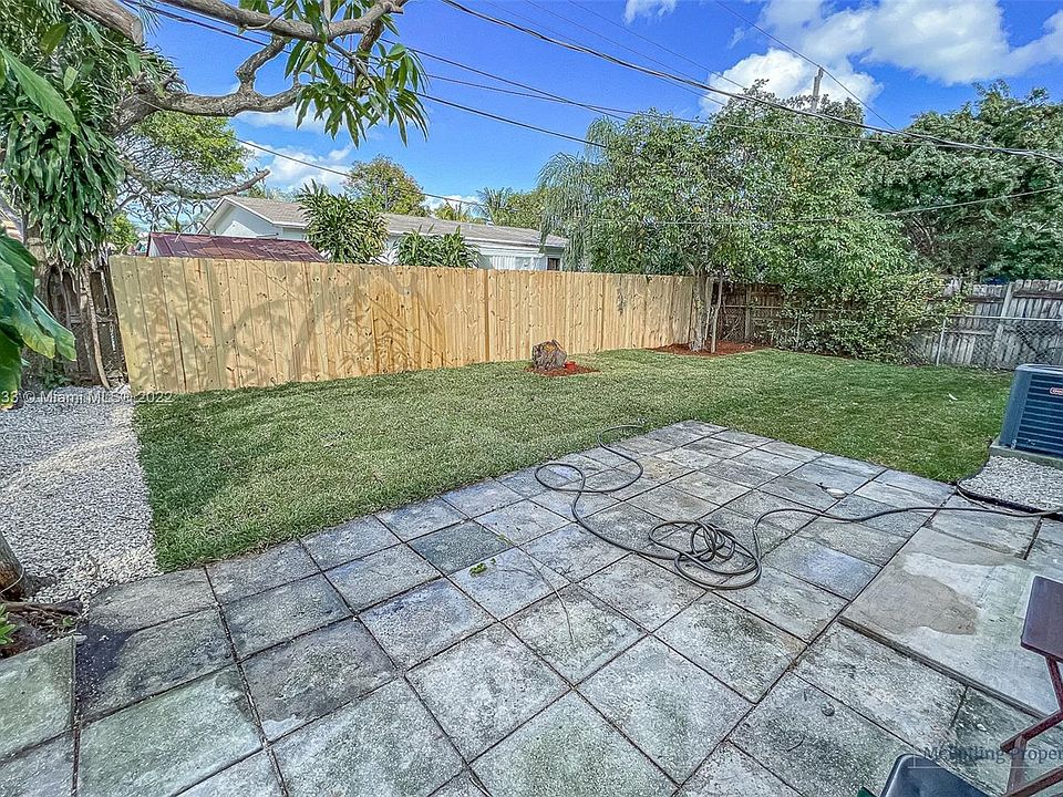 1st image of 1513 NE 30th St #1