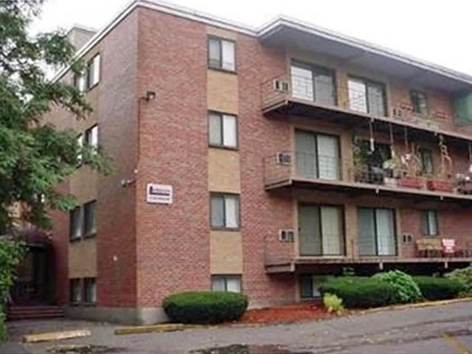 10 Linda Ln #2
