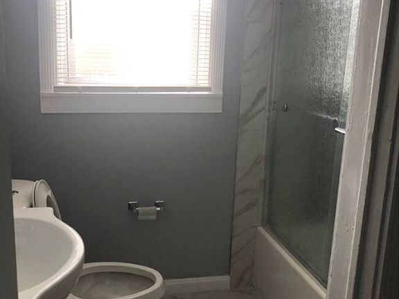 5th image of 3445 Juneway #7-500