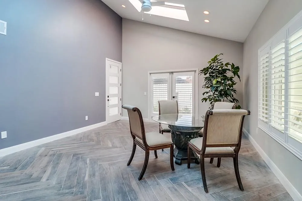 10181 Spring Manor Ct — Photo 2