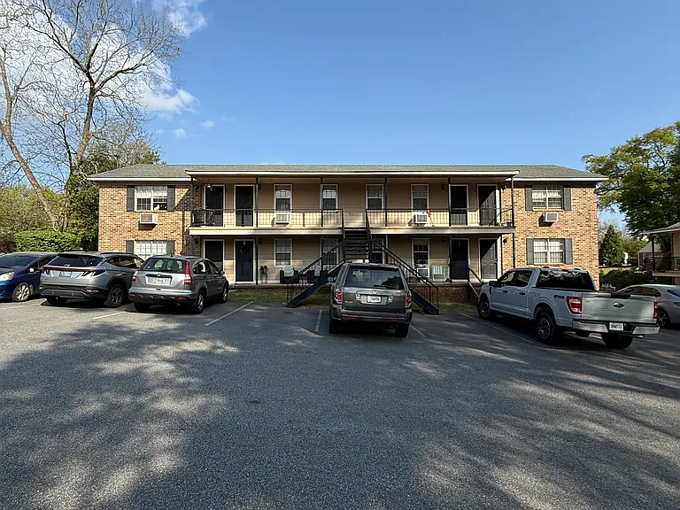 179 Woodrow St #1 — Photo 1