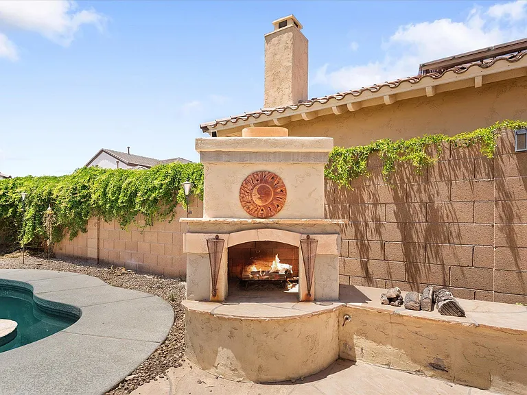 14333 W Cypress St — Photo 32