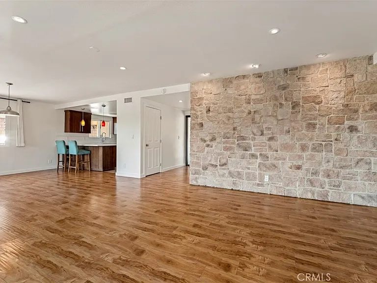 23932 Flores Ave — Photo 14
