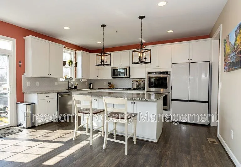 2425 Morgans Point Dr — Photo 18