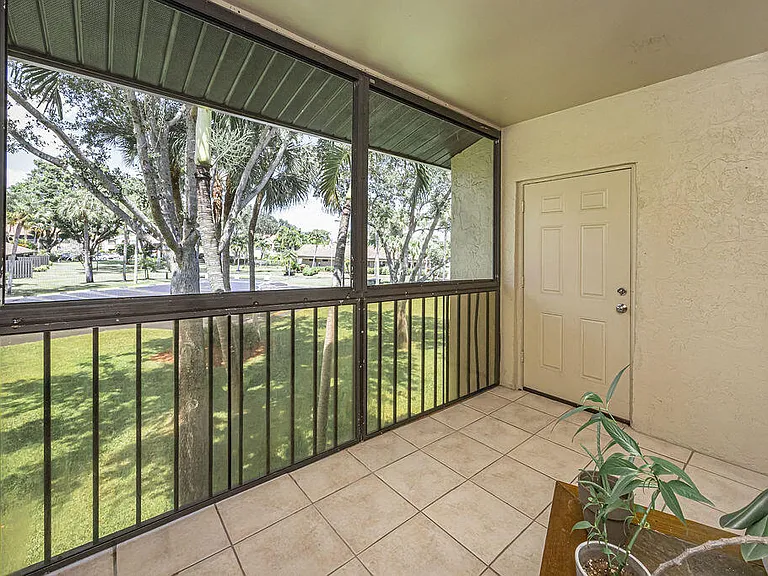 539 Shady Pine Way — Photo 3