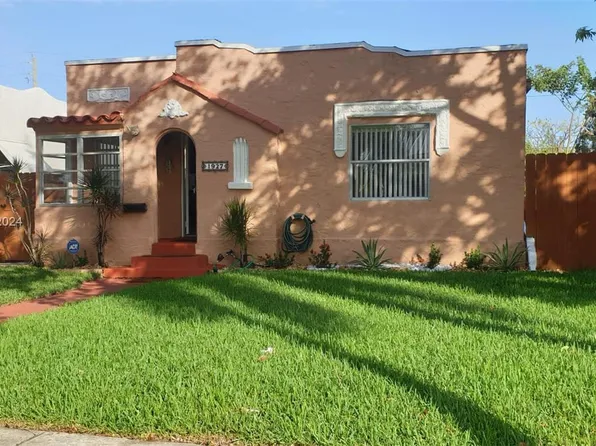 1927 Pierce St, Hollywood, FL 33020
