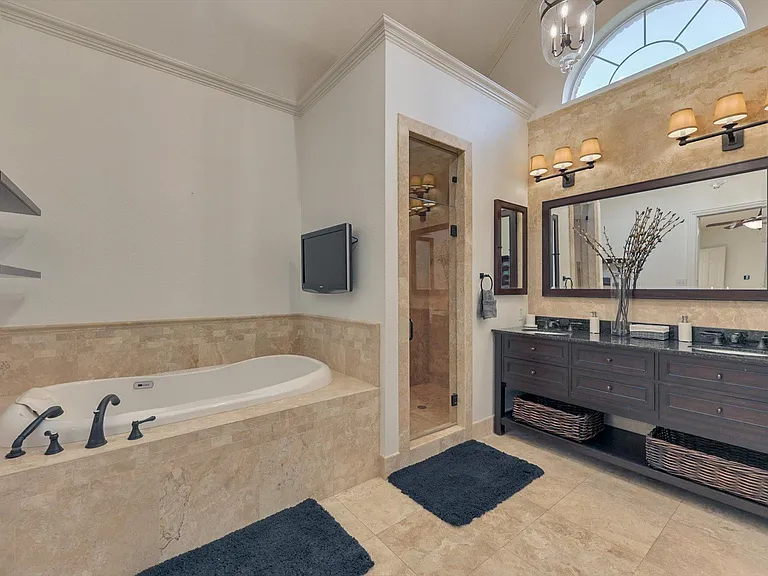 904 Tiffany Ln — Photo 28