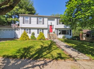 52 Gina Cir, Stratford, CT 06614