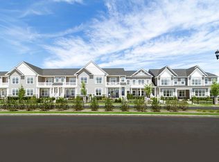 8 Grace Hall Ln, Yaphank, NY 11980