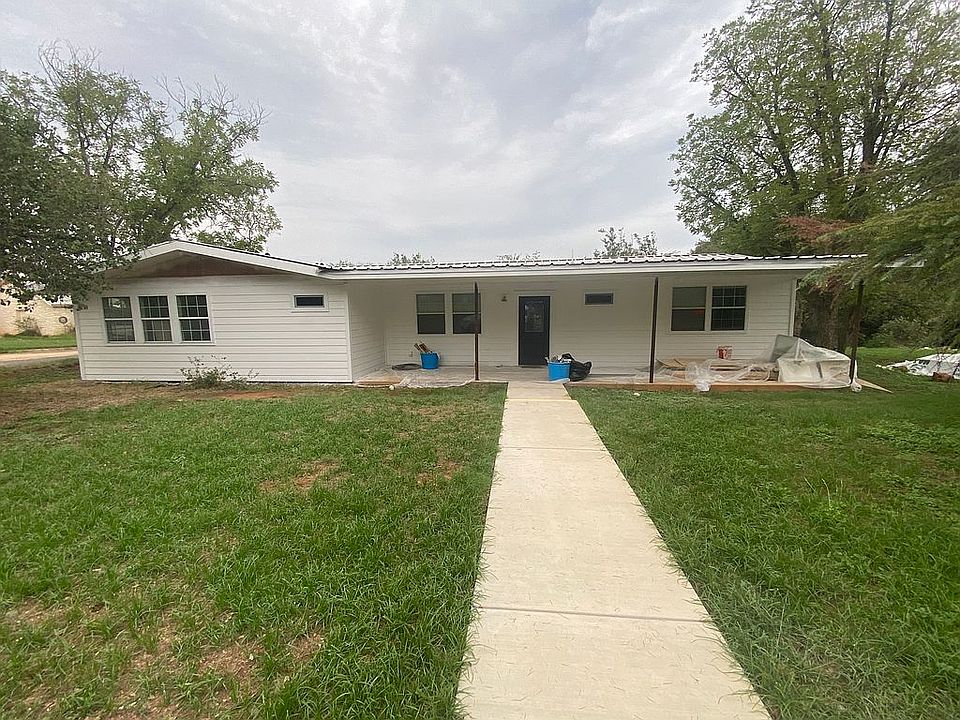 1st image of 109 W Llano St
