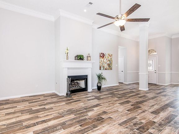 4th image of 21703 Windsor Castle Dr