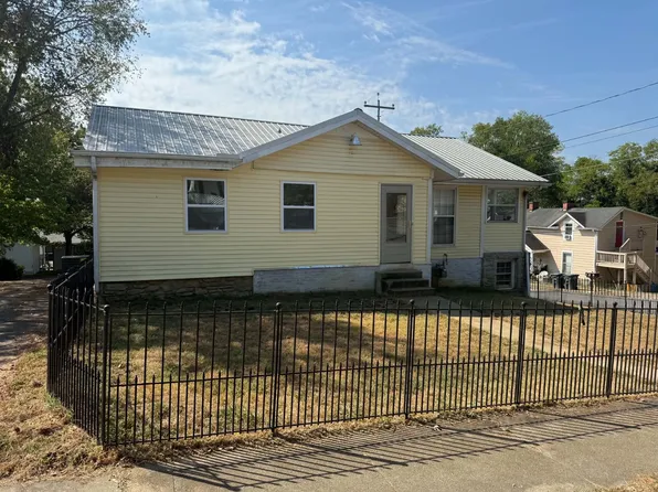 301 Green St, Fayetteville, TN 37334