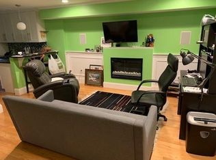 291 D St, South Boston, MA 02127