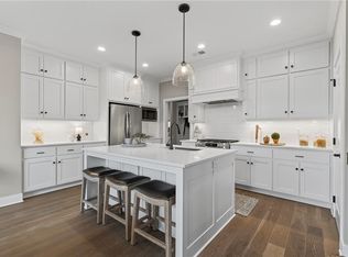 8217 Aurora St, Lenexa, KS 66220