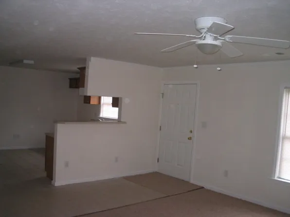 1817 Hairston St #1817, Conway, AR 72034