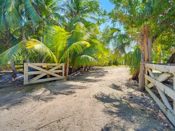 21865 Spain Blvd, Cudjoe Key, FL 33042