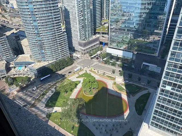 55 Harbour Sq #3517 — Photo 39